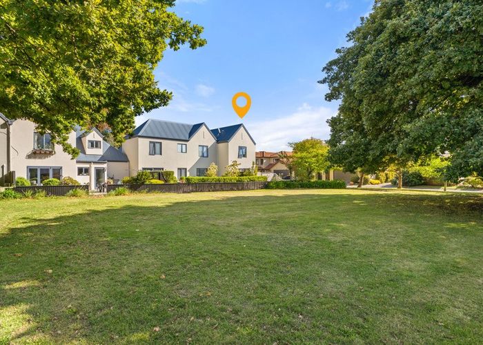  at 7 Parade Court, Addington, Christchurch