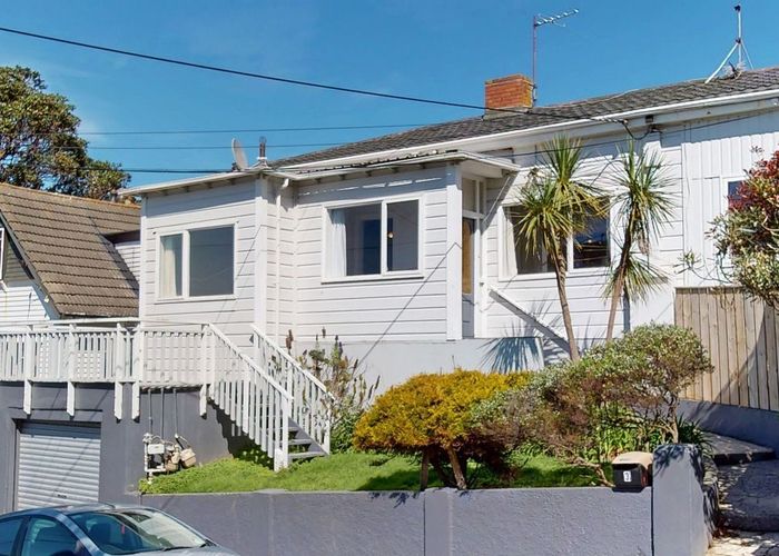  at 3 Knoll Street, Island Bay, Wellington, Wellington