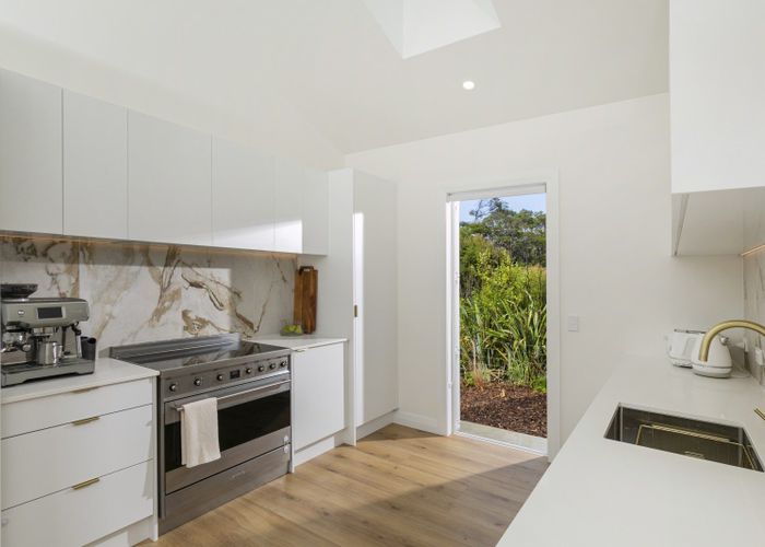  at 108 Barrett Road, Albany