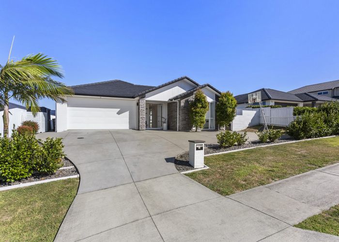  at 15 Artists Avenue, Beachlands, Auckland