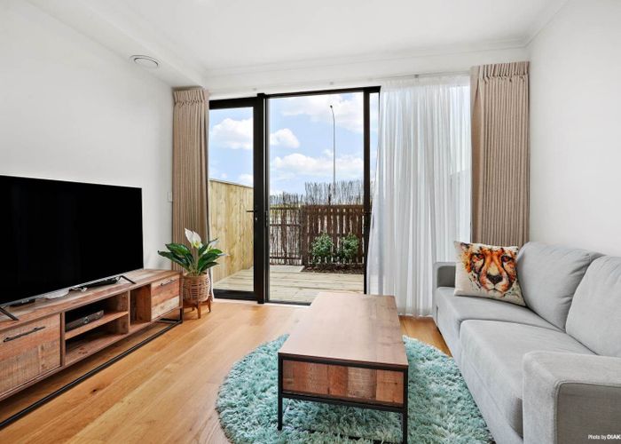  at 93 Waipuhinui Way, Wiri, Manukau City, Auckland