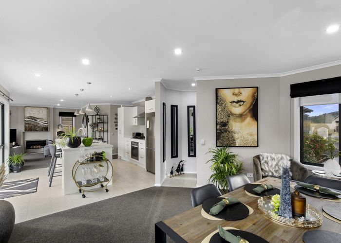  at 5 Vernon Grove, Brown Owl, Upper Hutt
