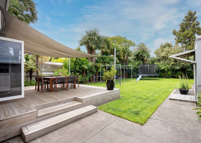  at 709 Avenue Road West, Saint Leonards, Hastings