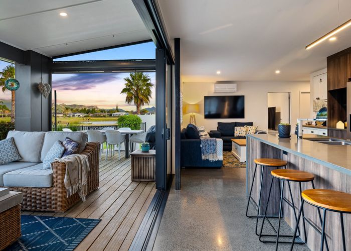  at 122 Barbados Way, One Tree Point