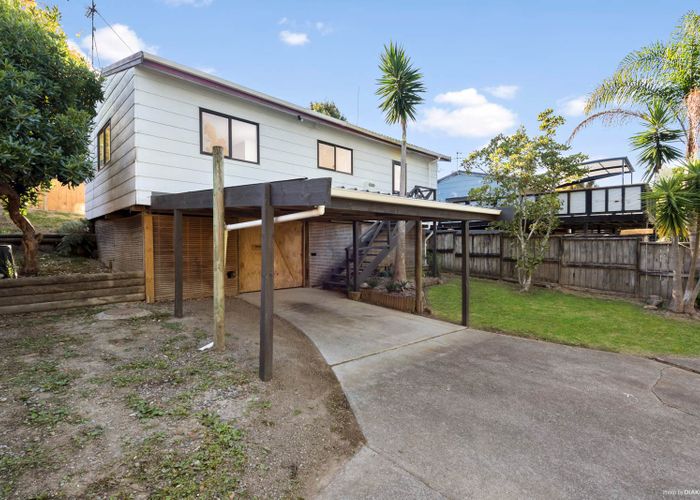  at 3/6 Makora Road, Massey, Auckland