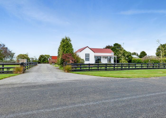  at 121 Warwick Road, Stratford, Stratford