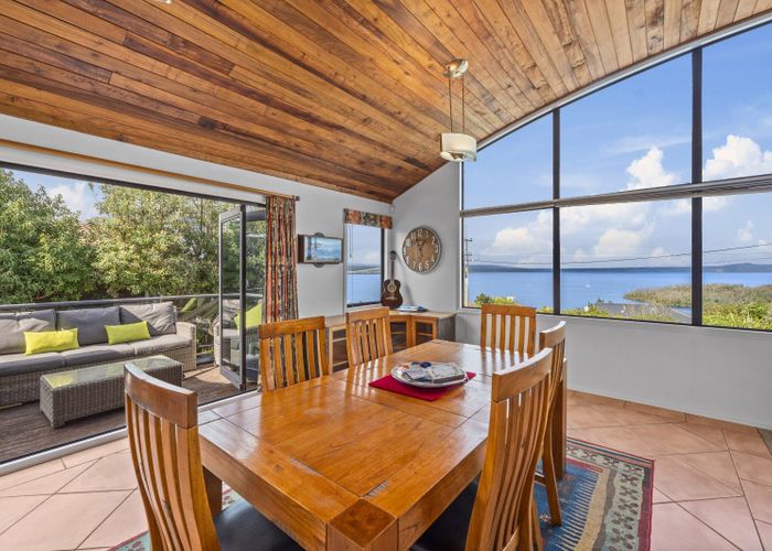  at 1/50 Wakeman Road, Acacia Bay, Taupo