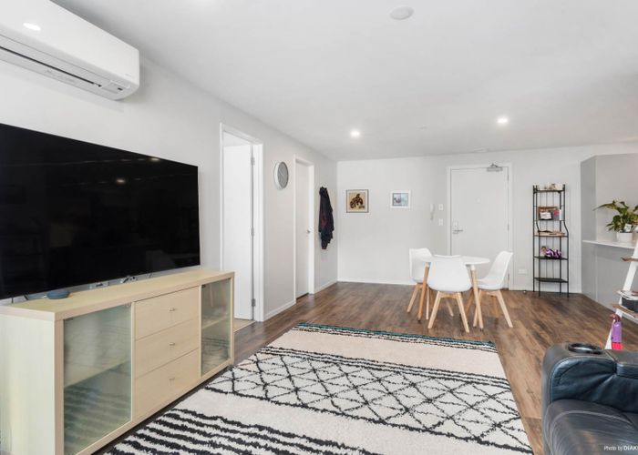  at 211/25 Bute Road, Browns Bay, Auckland