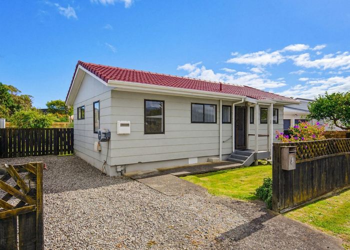  at 4 Sharda Grove, Paraparaumu Beach, Kapiti Coast, Wellington