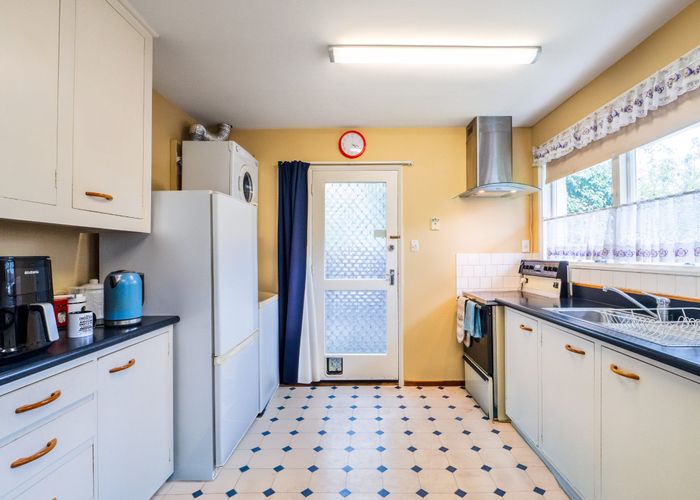  at 2/17 Lake Terrace Road, Burwood, Christchurch