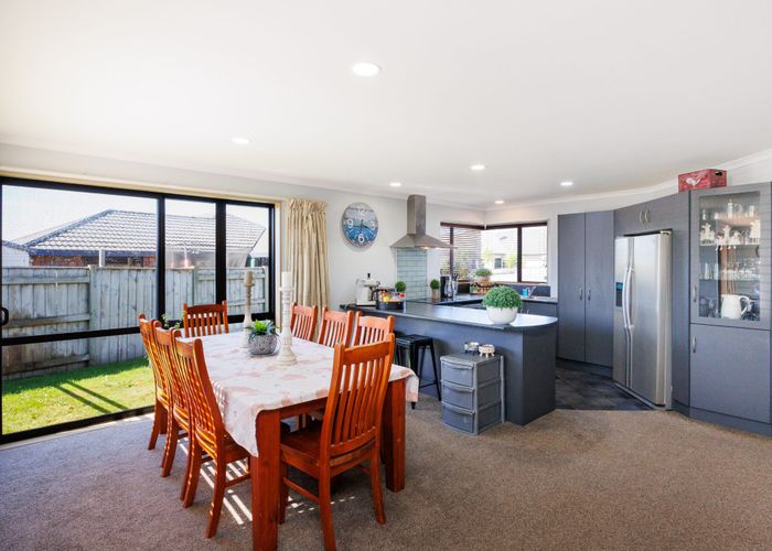  at 12 Walnut Grove, Kelvin Grove, Palmerston North, Manawatu / Whanganui