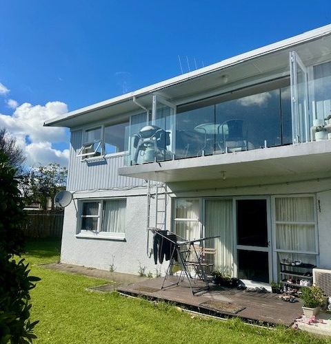  at 4/133 Shakespeare Road, Milford, North Shore City, Auckland