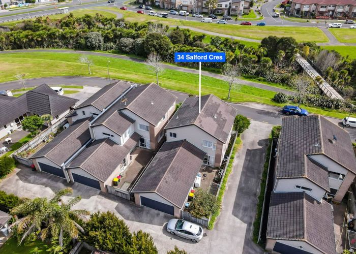  at 34 Salford Crescent, Flat Bush, Auckland