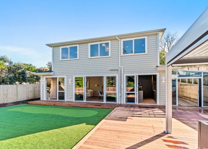  at 9C Olwyn Place, Greenhithe, North Shore City, Auckland