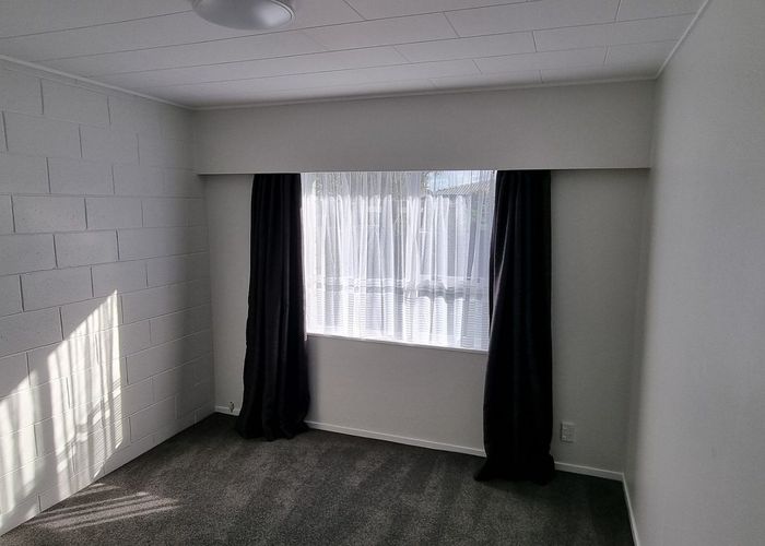  at 5 Bay Drive, Titahi Bay, Porirua