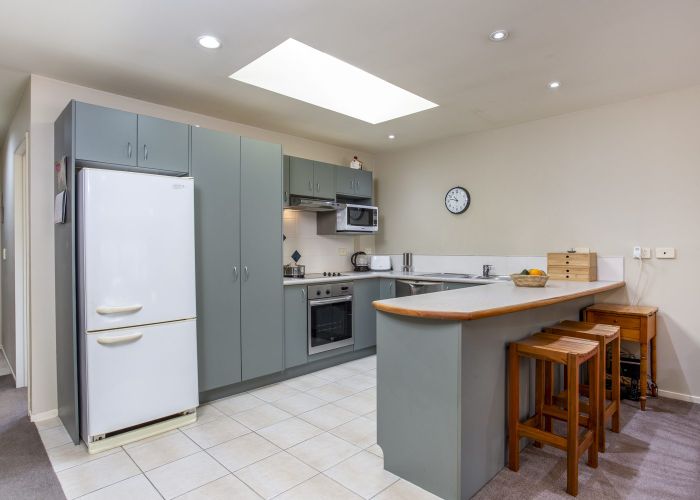  at 9 Bunker Rise, Golflands, Auckland