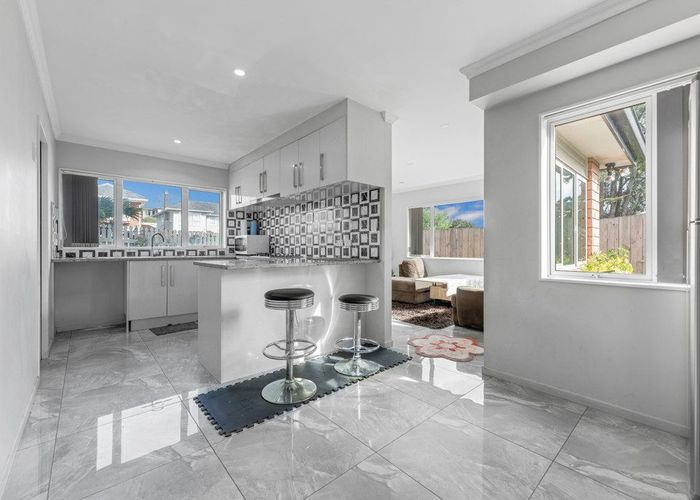  at 11 Lochinver Road, Papatoetoe, Manukau City, Auckland
