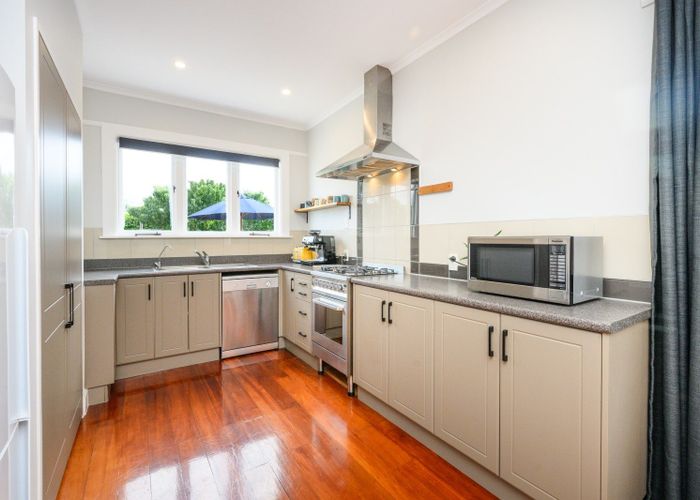  at 10 Kingswood Street, Takaro, Palmerston North