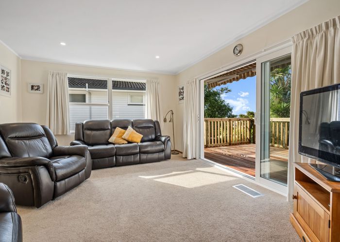  at 15 Judkins Crescent, Cockle Bay, Manukau City, Auckland