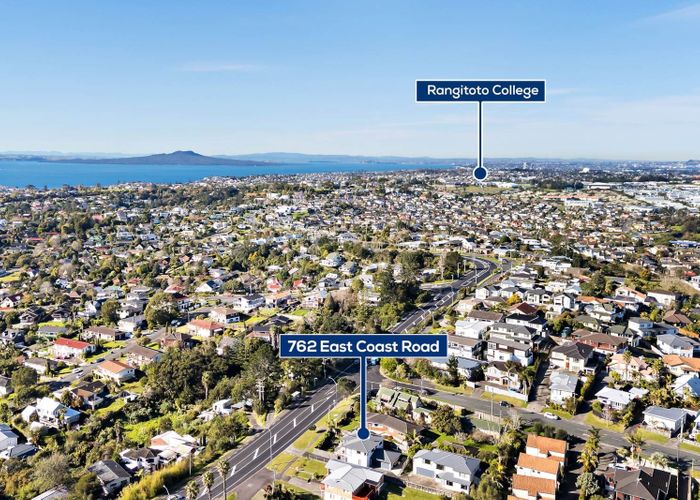  at 762 East Coast Road, Oteha, Auckland