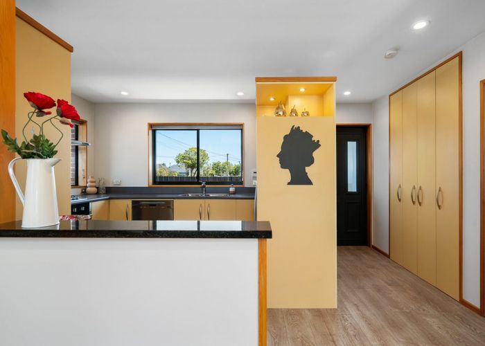  at 11 Glenmore Avenue, Casebrook, Christchurch City, Canterbury