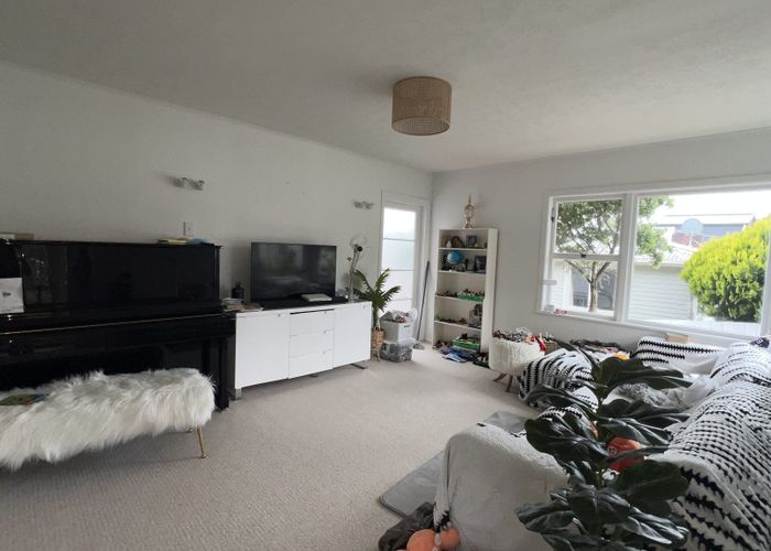  at 59 Bond Crescent, Forrest Hill, North Shore City, Auckland