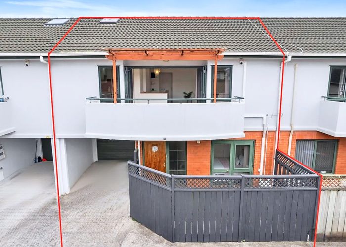  at 5/54 Dornwell Road, Three Kings, Auckland