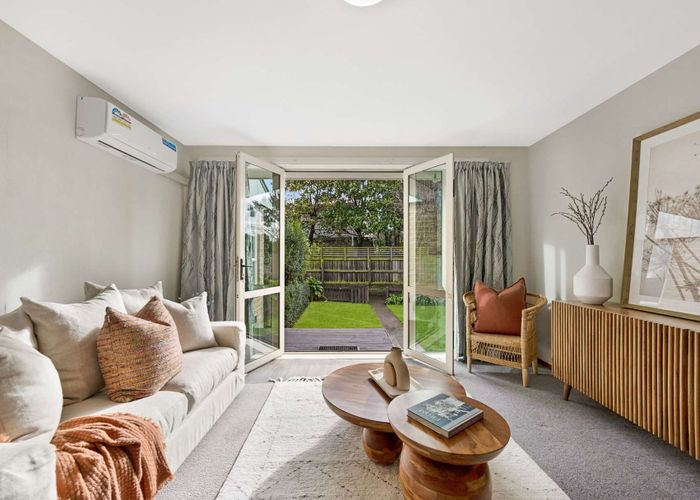  at 2/43 Whitmore Street, Edgeware, Christchurch City, Canterbury