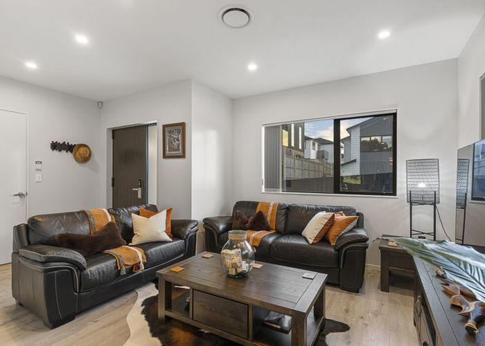  at 6 Teoteo Place, Flat Bush, Manukau City, Auckland