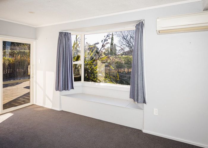  at 8 Charles Street, Weston, Oamaru