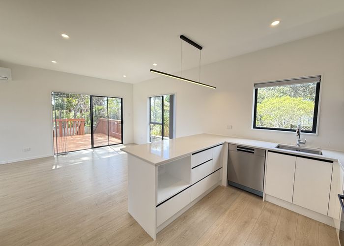  at 13F Glendhu road, Glenfield, North Shore City, Auckland