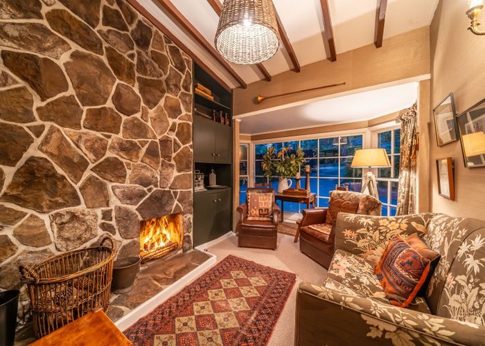  at 9 Chatsworth Road, Silverstream, Upper Hutt, Wellington