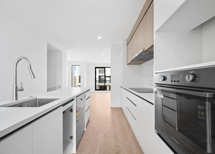  at 7 Falcon Crescent, Hobsonville, Auckland
