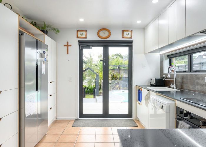  at 11 Leonard Place, Dinsdale, Hamilton