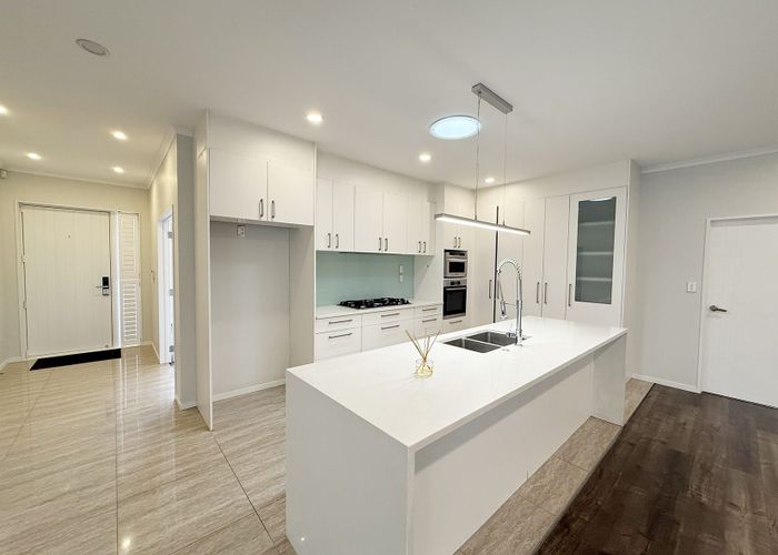  at 33 Castlebane Drive, Flat Bush, Manukau City, Auckland