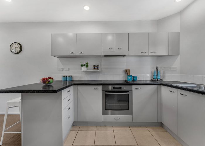  at 34 Winery Way, Henderson, Waitakere City, Auckland