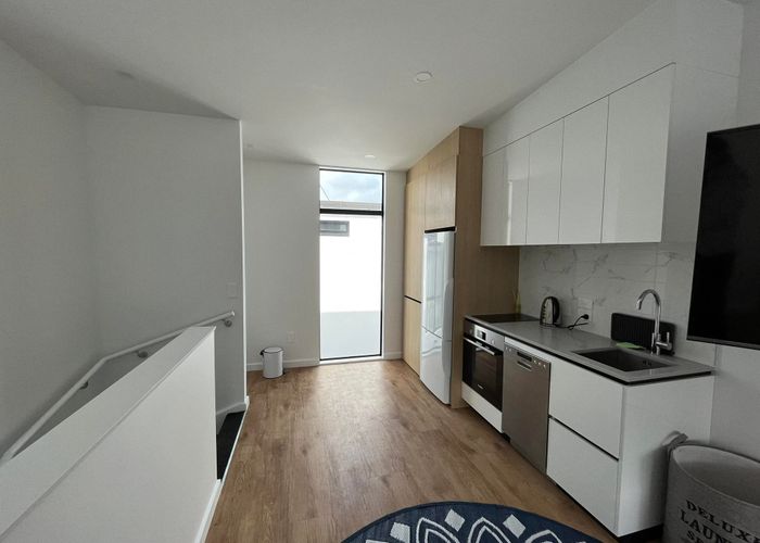  at 2/97 Taranaki Street, Te Aro, Wellington