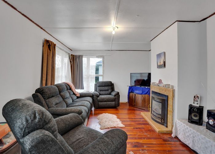  at 10 Acourt Street, Hawera