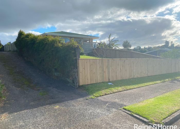  at 140 Kingswood Road, Brookfield, Tauranga, Bay Of Plenty