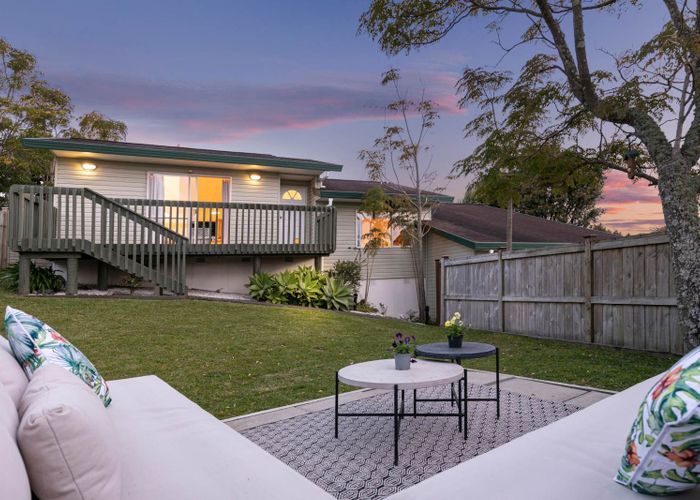  at 23 Grenadine Place, Unsworth Heights, North Shore City, Auckland