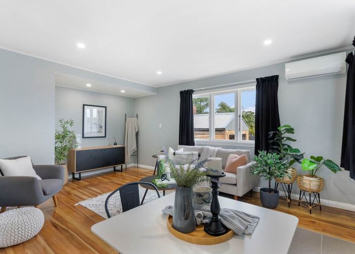  at 2/47 Tramway Road, Beach Haven, North Shore City, Auckland
