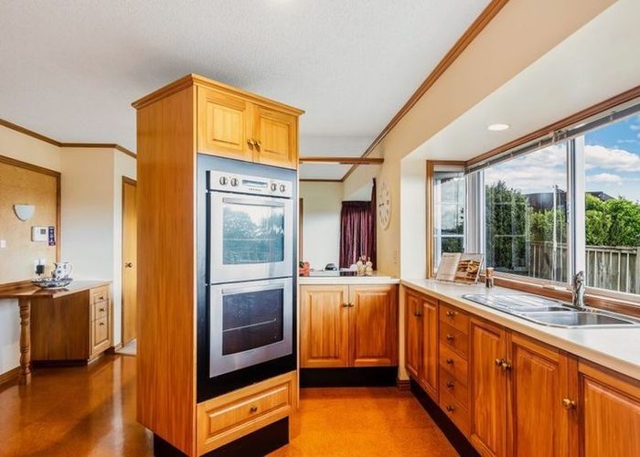  at 3 Sylvania Crescent, Lynfield, Auckland