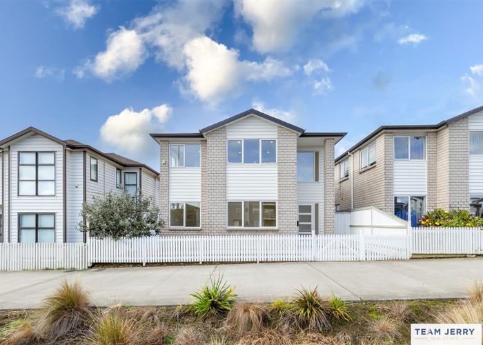  at 233 Murphys Road, Flat Bush, Manukau City, Auckland