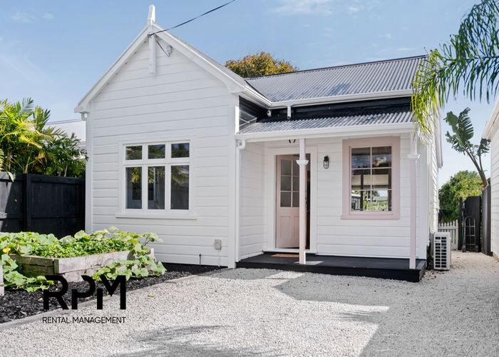  at 163 Lemon Street, Strandon, New Plymouth