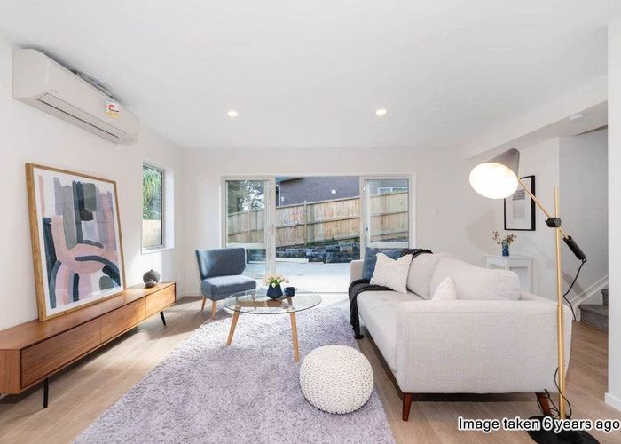  at 27 Sunshine Boulevard, Sunnyvale, Waitakere City, Auckland