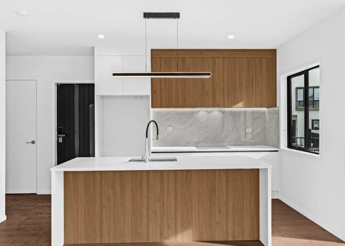  at 9 Whiteywood Street, Westgate, Waitakere City, Auckland