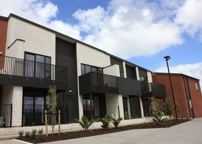  at 3/10-12 Humphreys Place, Mangere, Manukau City, Auckland