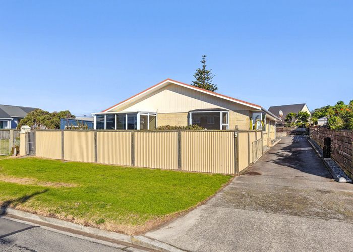  at 5 Karaka Street, Otaki Beach, Kapiti Coast, Wellington