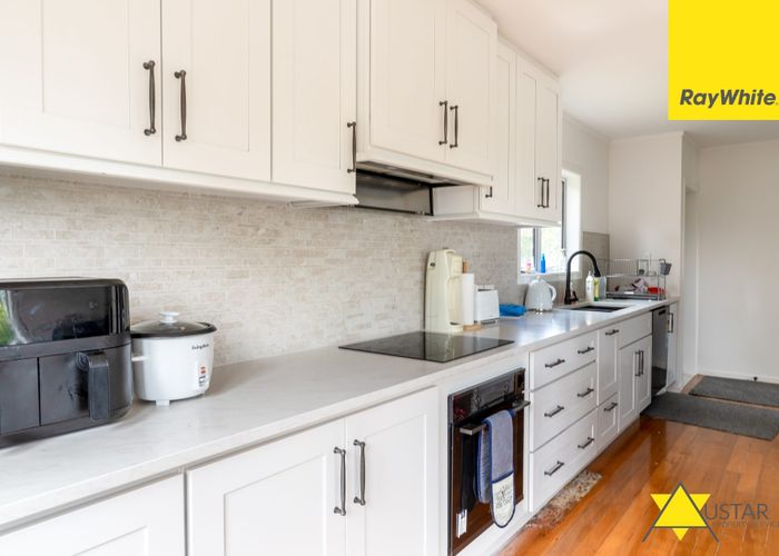  at 2/31 Lanigan Street, Birkdale, North Shore City, Auckland