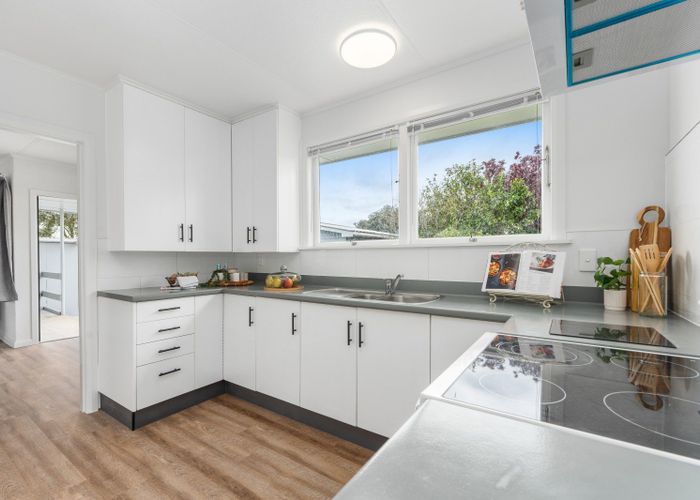  at 18 Norwich Place, Awapuni, Palmerston North